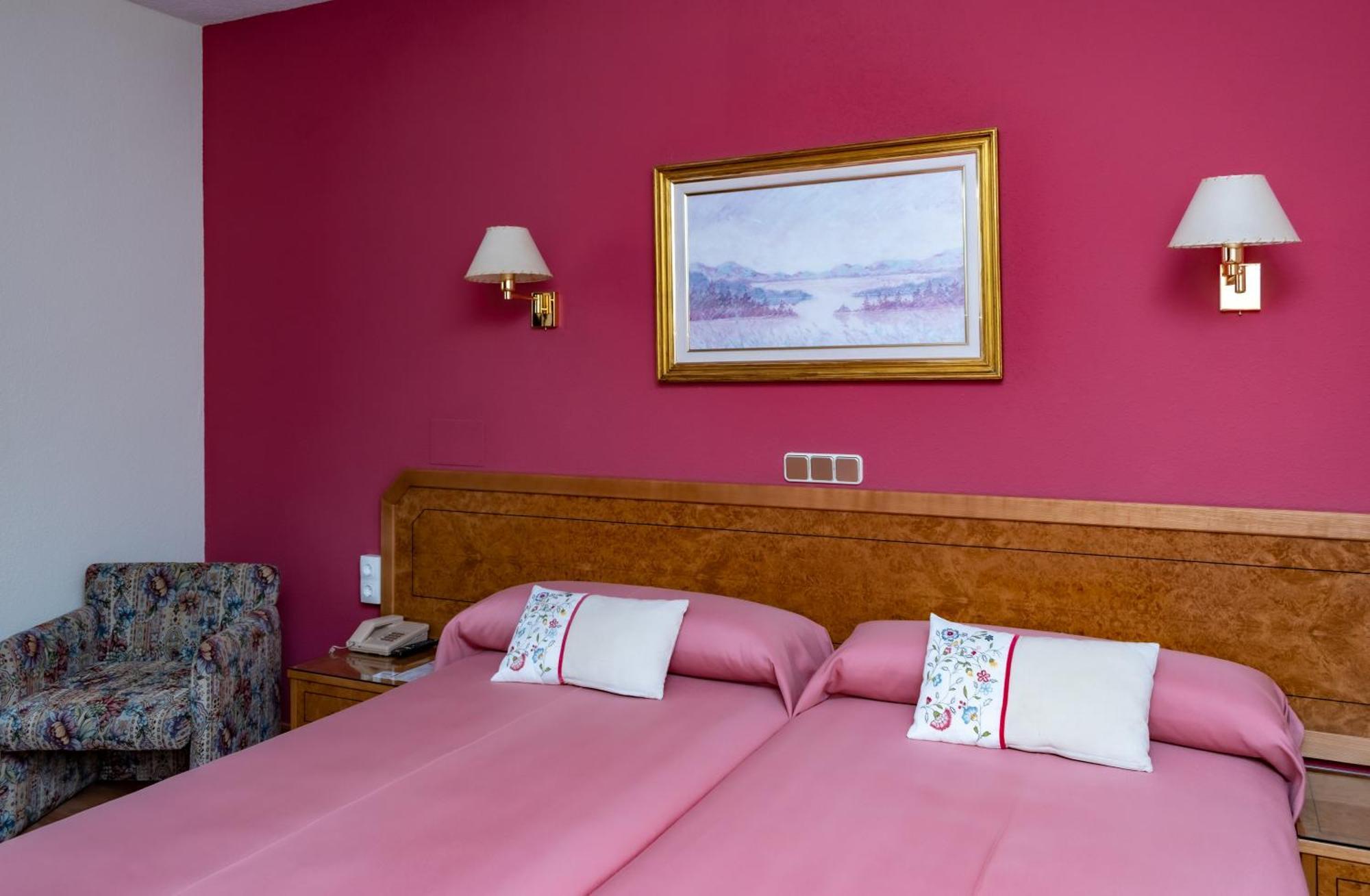 Hotel Don Carmelo Avila Bagian luar foto