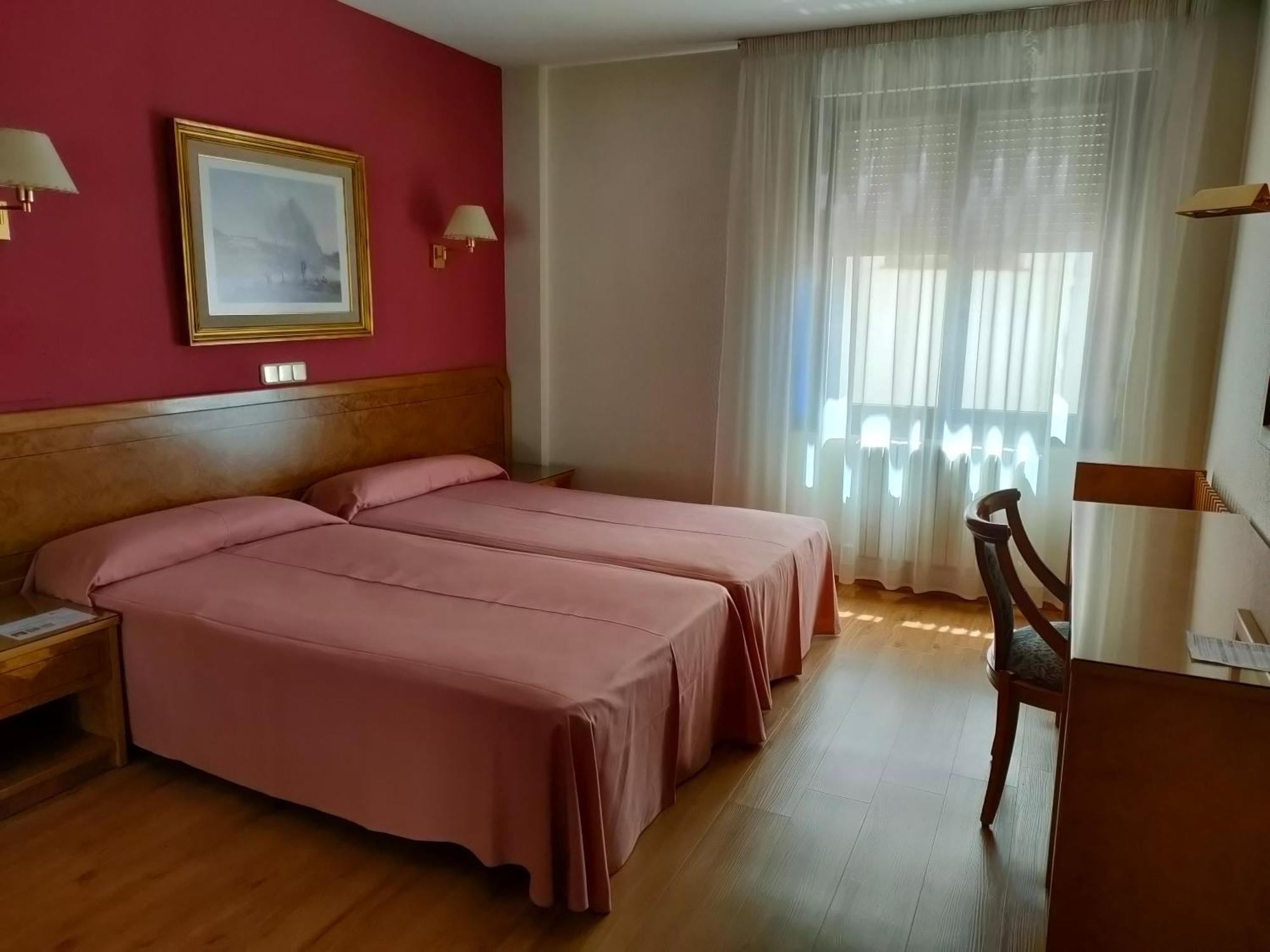 Hotel Don Carmelo Avila Bagian luar foto